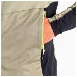 Polaire DARE2B Assimilate Core Stretch Oil Green Algae Balck -Matériel De Ski Reduction 2b0dcd15591f1cd0ad60b327a5eda8fbaac8ba87 E23DARETTH3373904 901